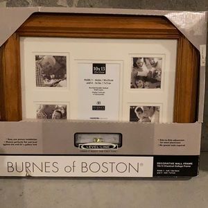 New in box 10x13 frame with level hang assist